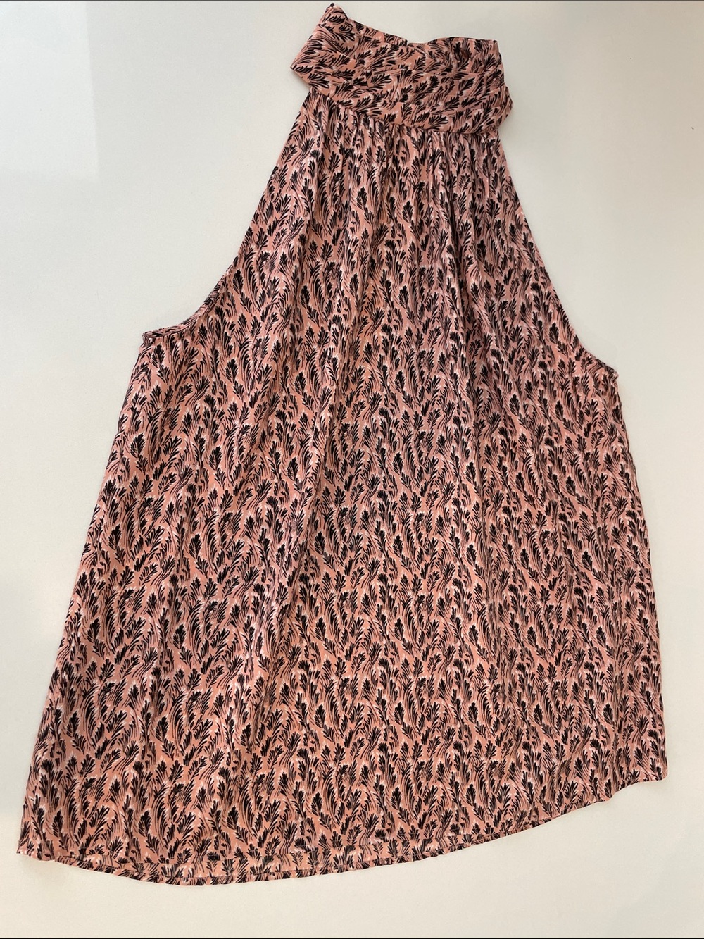 Joie Pink and Black Printed Halter Blouse • XS - Picture 4 of 12